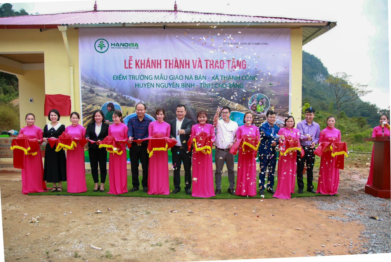 HanoiBA: Lễ khánh thành và trao tặng điểm trường mầm non Nà Bản, xã Nguyên Bình tỉnh Cao Bằng